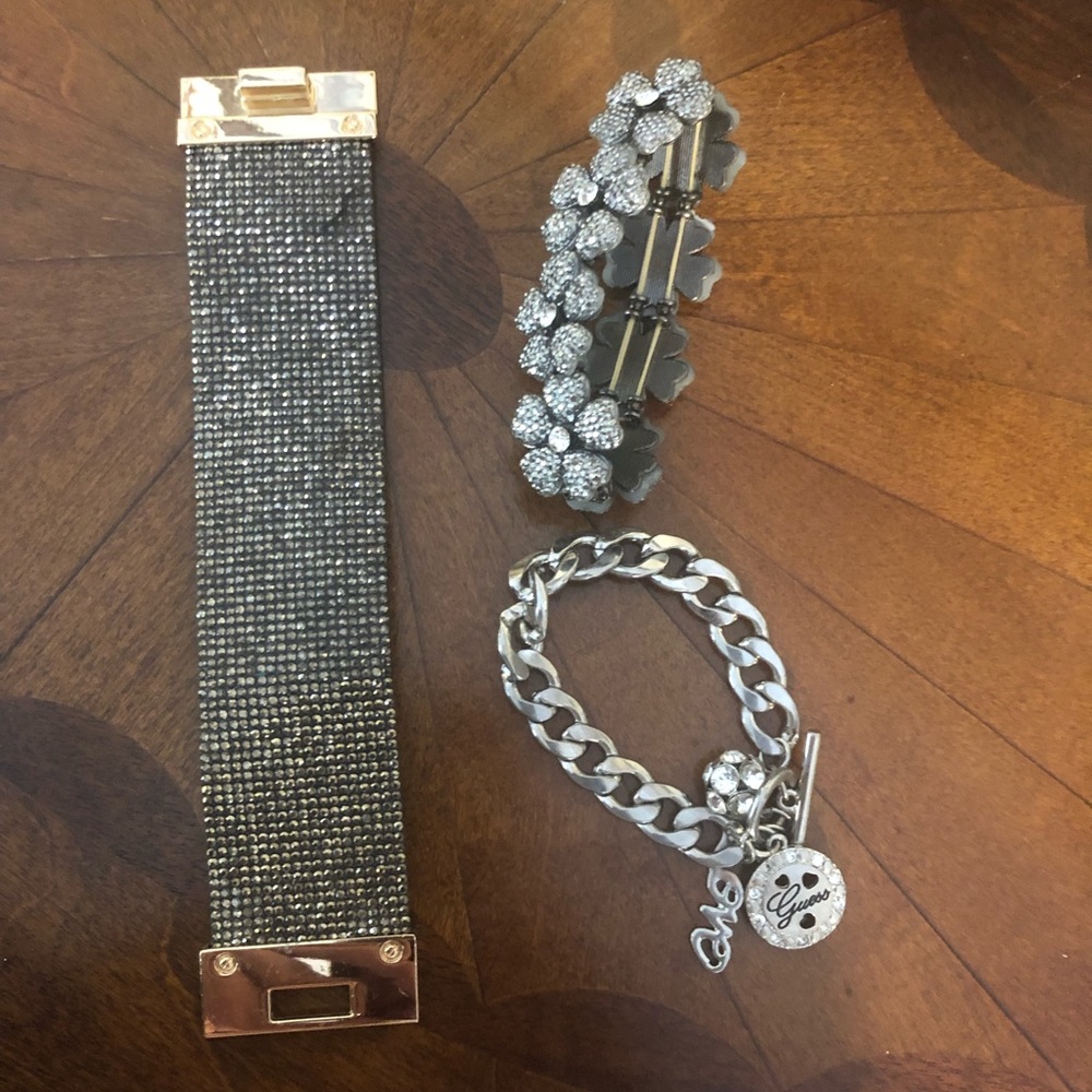 Bracelet lot costume jewelry sparkle flower Guess